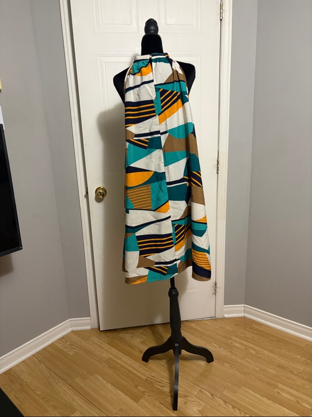 Halter Swing Dress in Teal, Orange and Mustard - Women - Shein Curve 1XL - Picture 4 of 5